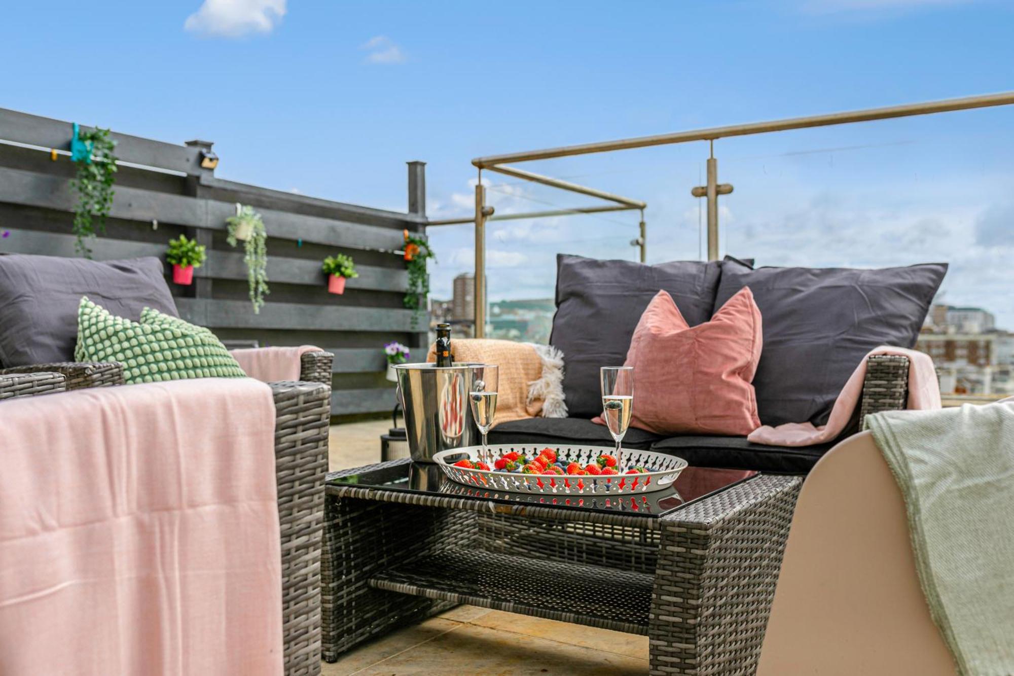 Airhost'S Brighton'S Best Green Diamond Escape With Sea Views Екстер'єр фото