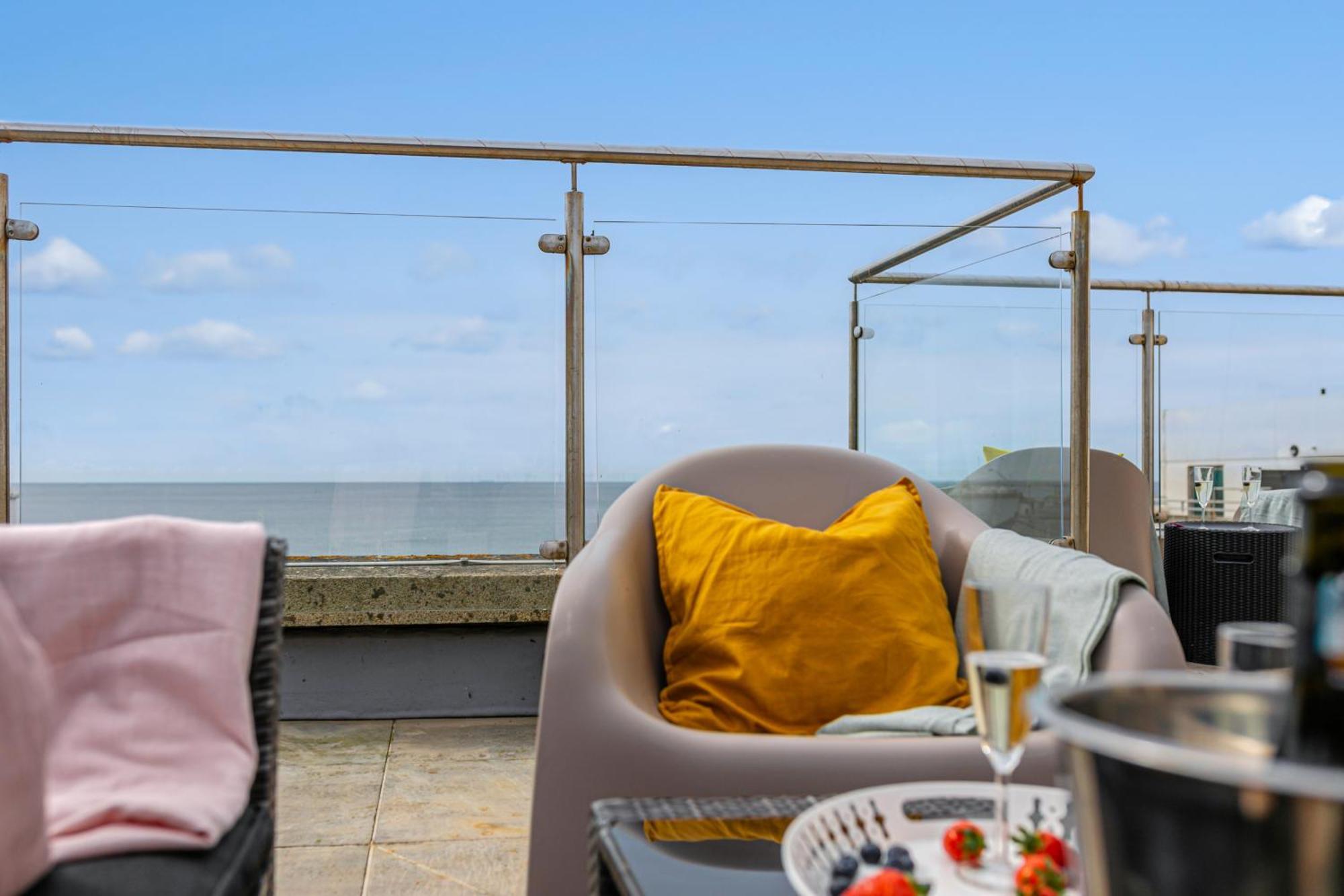 Airhost'S Brighton'S Best Green Diamond Escape With Sea Views Екстер'єр фото